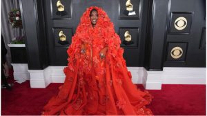 Lizzo Doeja Cat's Red Carpet Style at the Grammys
